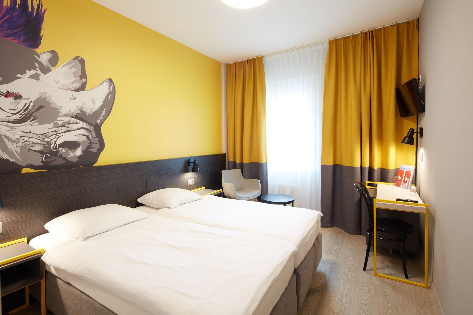 Hotel Crystal Lausanne Exterior photo