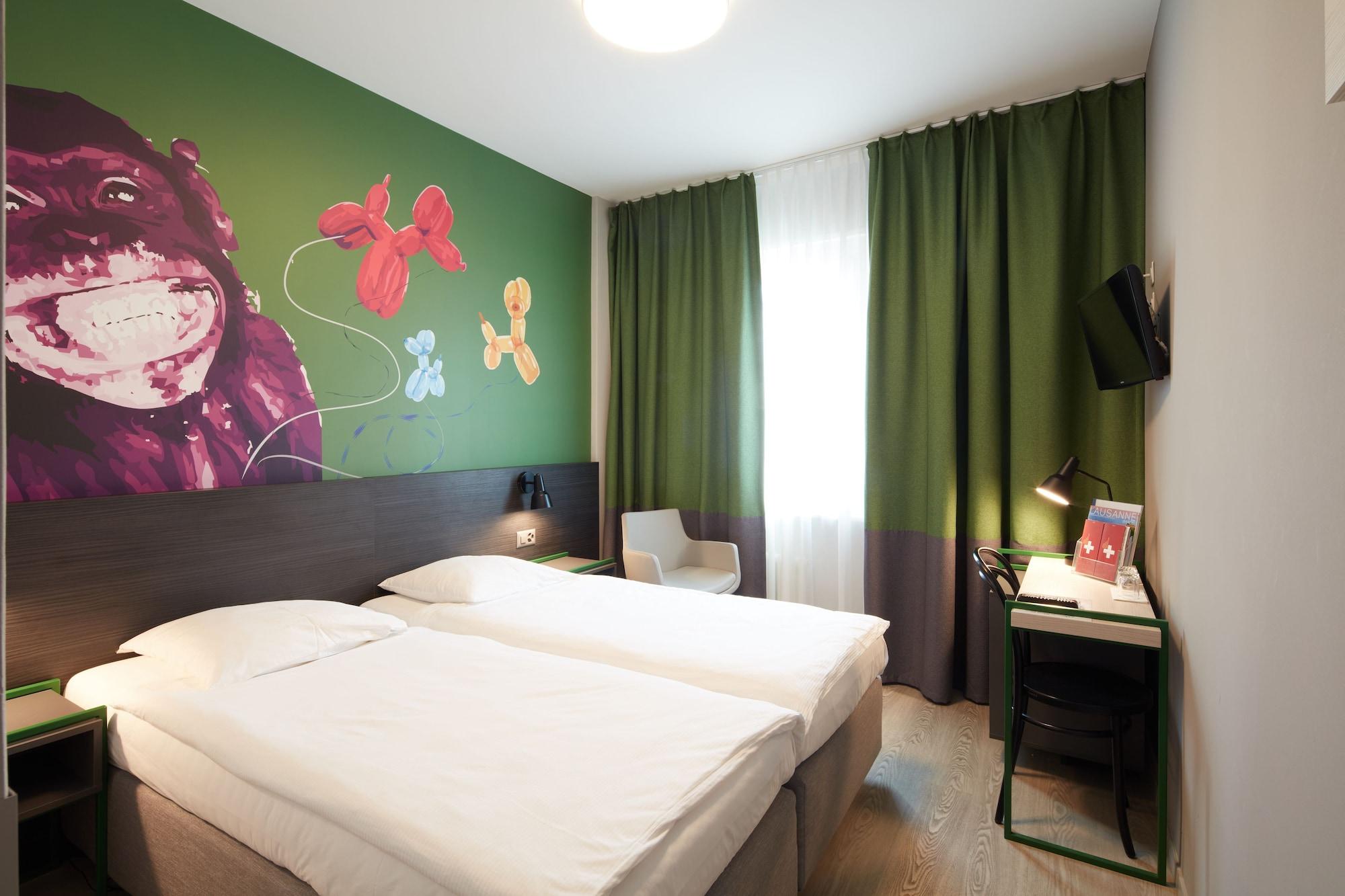 Hotel Crystal Lausanne Exterior photo